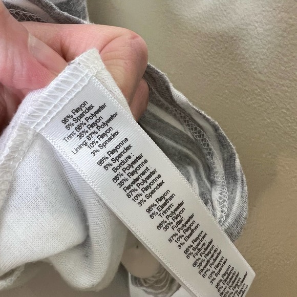 Puella Top MEDIUM Gray White Striped Layered Scoop Neck Jersey Knit V Back Women - Picture 6 of 7